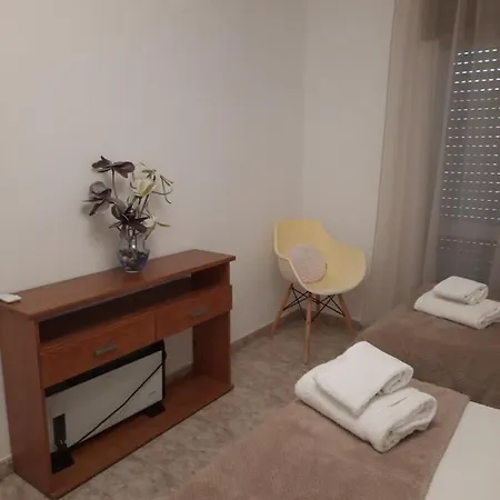 Fred E Kika Holidays Apartman *