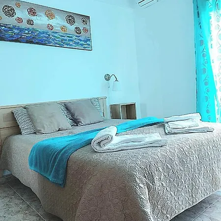 Fred E Kika Holidays *