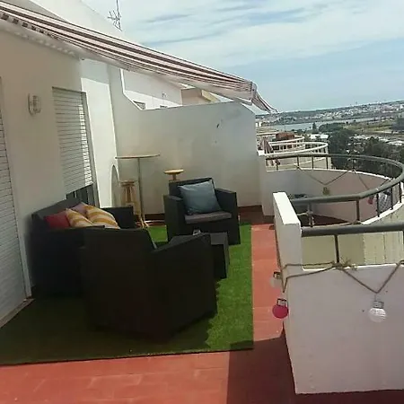 Fred E Kika Holidays 公寓 *